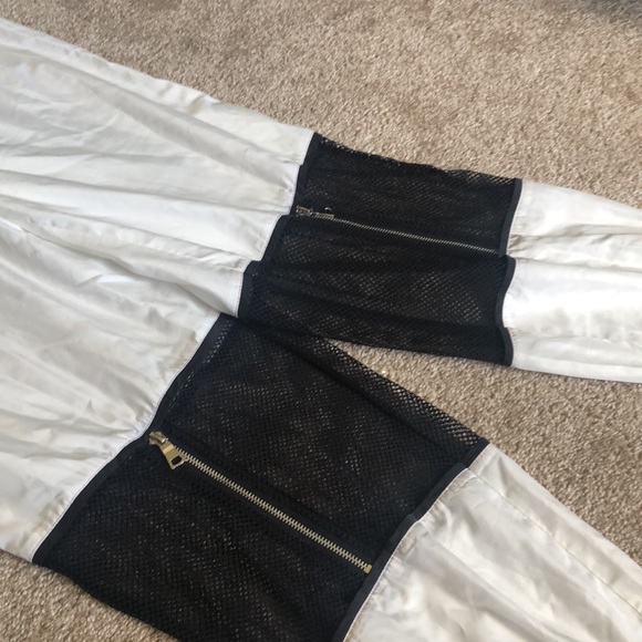 NWT I AM GIA White and Black Mesh Knee Pants - Picture 2 of 7